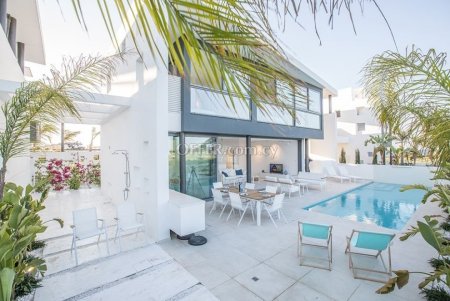 Exclusive Contemporary Villa with Private Pool in Kapparis! - 4