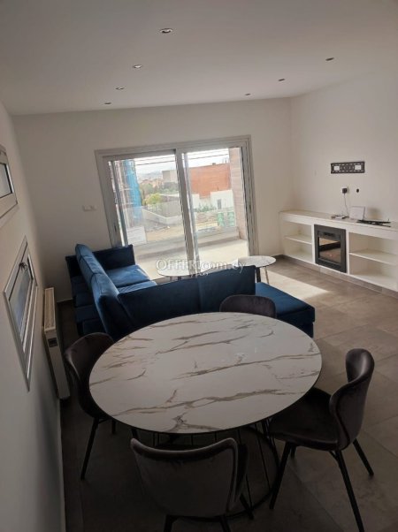 MODERN TWO BEDROOM APARTMENT CLOSE TO GRAMMAR SCHOOL - 11