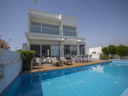 5 Bed Detached Villa for Sale in Ayia Triada, Ammochostos - 4