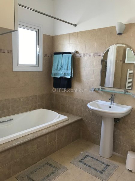House (Detached) in Agios Tychonas, Limassol for Sale - 9