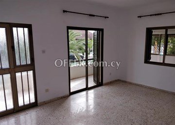 Renovated 2+1 Bedroom Detached House  in Kato Polemidia, Limassol – La - 4