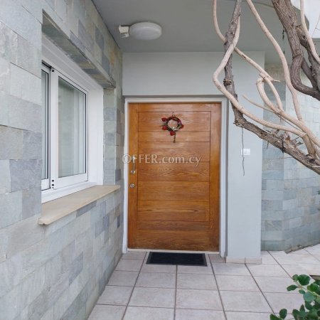 For Rent €1,800 House 3 bedrooms Strovolos Nicosia - 8