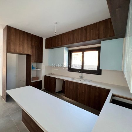 KEY READY 3 BEDROOM VILLA WITH POOL AND GARDEN IN PYRGOS - 5