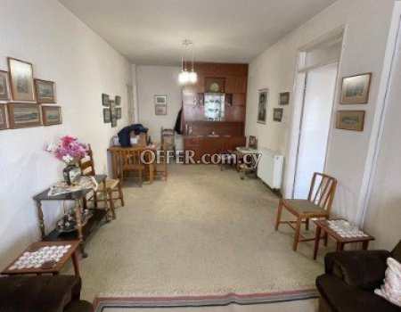 For Sale, Three-Bedroom Apartment in Agioi Omologites - 9