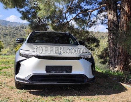 2022 Toyota bZ4X 2.0L Electric Automatic SUV - 7