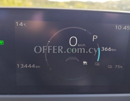 2022 Toyota bZ4X 2.0L Electric Automatic SUV - 8