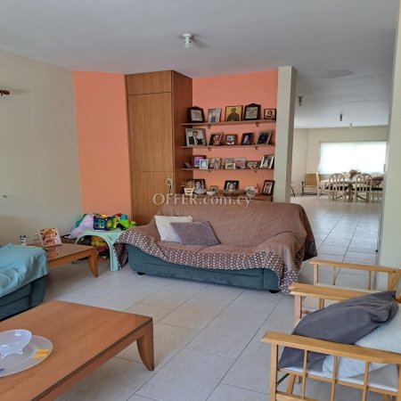 New For Sale €380,000 Maisonette 4 bedrooms, Semi-detached Strovolos Nicosia - 5