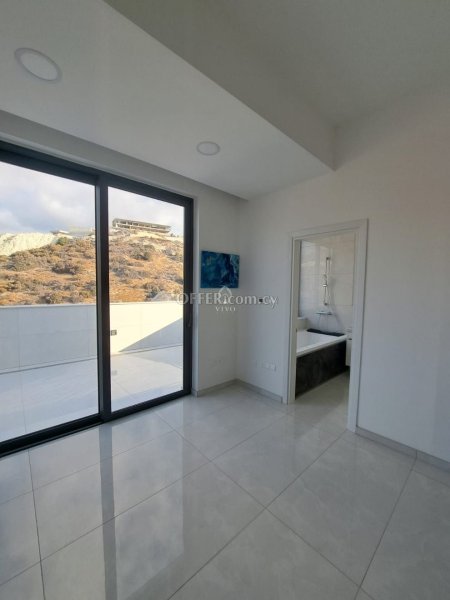 7 BEDROOM SEA VIEW VILLA FOR SALE IN AGIOS TYCHONAS - 3