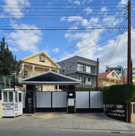 Spacious Villa with 6 Bedrooms in Tourist Area - 3