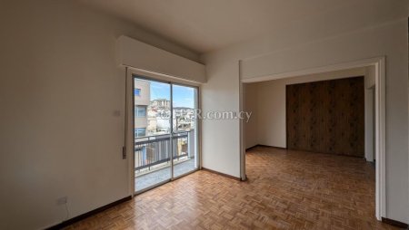 4 Bed Apartment for sale in Apostolou Petrou & Pavlou, Limassol - 11