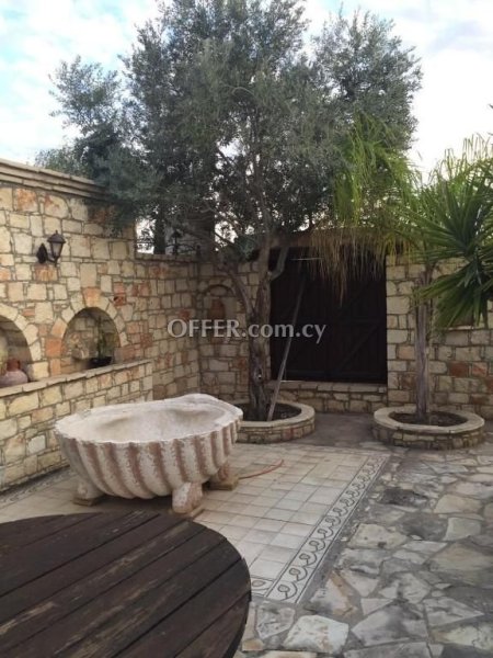 2 Bed Detached Villa for rent in Anarita, Paphos - 11