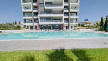 Modern 5 Bedroom Apartment with Sea View in Agios Tychonas - 13