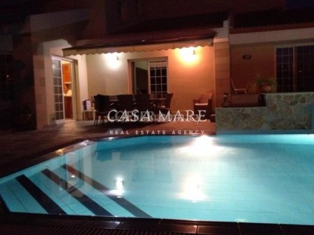 4 bedrooms House in Egkomi - 8