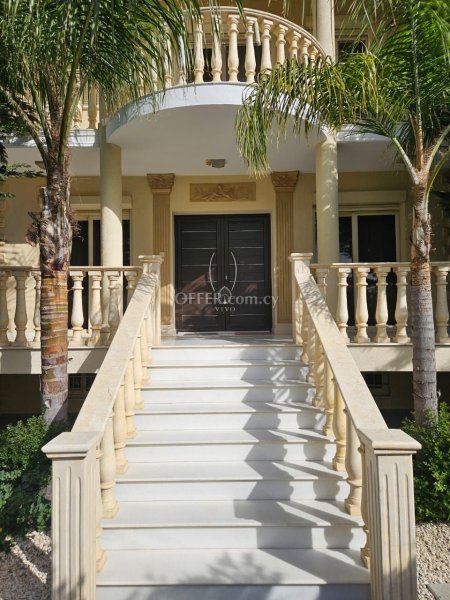 SIX BEDROOOM VILLA 300 M FROM THE BEACH IN POTAMOS GERMASOGEIAS - 11