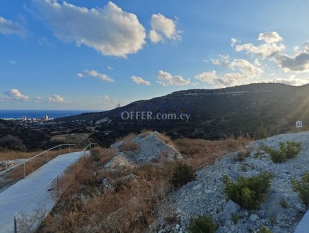 Spacious Building Plot with Sea View in Agios Tychonas - 5