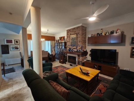 Spacious Semi-Detached House with Five Bedrooms in Agios Georgios Xavouzas - 13