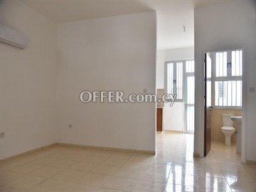 2 Bedroom Apartment  In Larnaca - With Communal Swimming Pool - 6