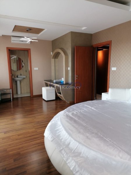 Spacious Villa with 6 Bedrooms in Tourist Area - 6