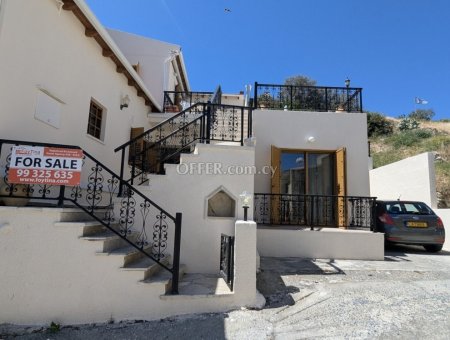 2-bedroom Village House 100 sqm in Pissouri - 13