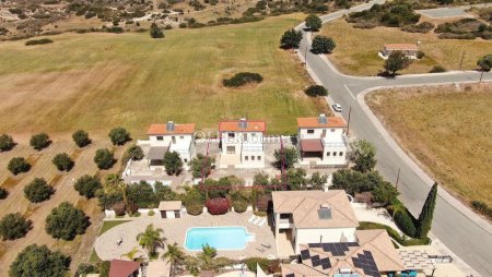 Two Storey House Secret Valley Resort Area Paphos - 9