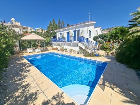 Bungalow For Sale in Peyia, Paphos - DP4786