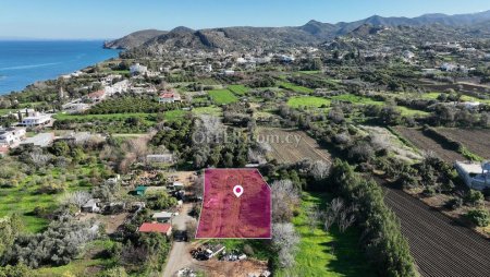 Residential field in Kato Pyrgos Nicosia - 3