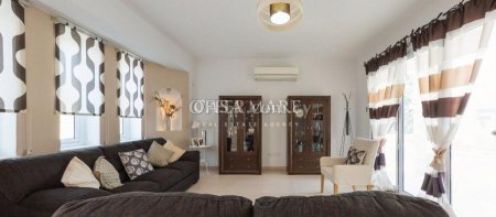 4 bedrooms Villa in Strovolos - 8