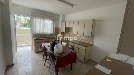 2 bedroom apartment to rent - 8