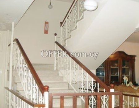 Huge 4 bedrooms semi-detached house in very good location in Dasoupoli area. - 4