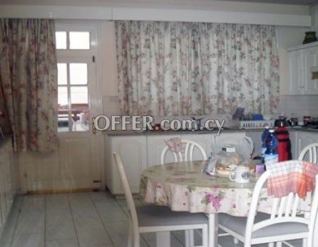 Huge 4 bedrooms semi-detached house in very good location in Dasoupoli area. - 6