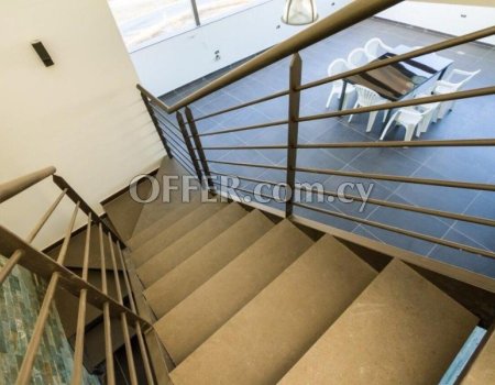 A beautiful three bedroom penthouse is now available for sale in Strovolos area. - 2