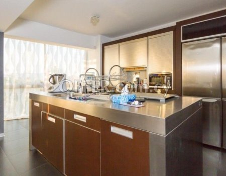 A beautiful three bedroom penthouse is now available for sale in Strovolos area. - 8