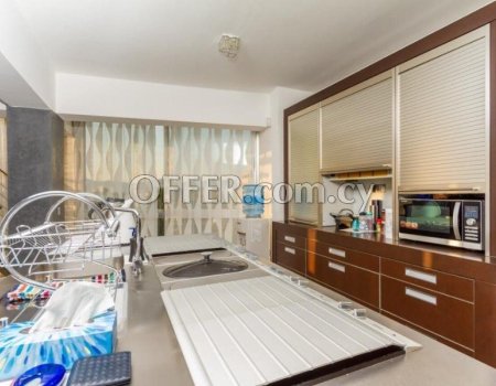 A beautiful three bedroom penthouse is now available for sale in Strovolos area. - 7