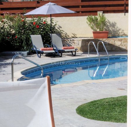 2-bedroom Detached Villa 150 sqm in Pissouri - 2