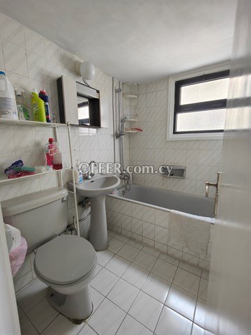 2 Bedroom Coastal Apartment With Communal Pool  In Agios Tychonas, Lim