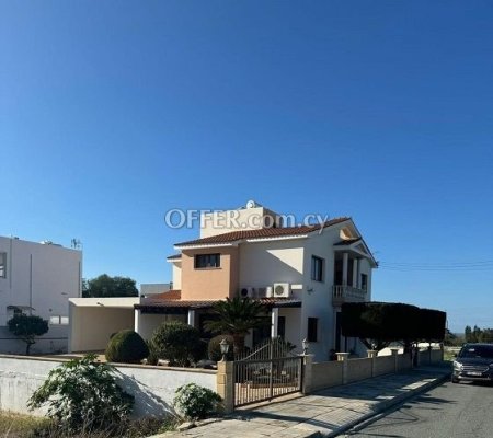 4 Bed Detached House for sale in Empa, Paphos