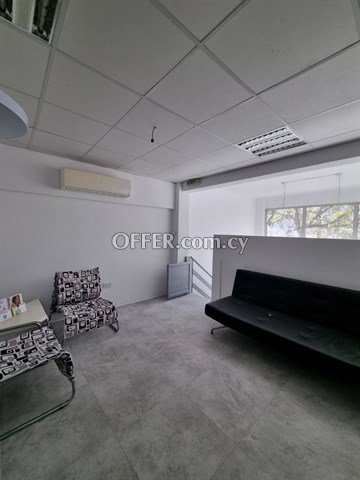 Office  suitable for professionals in Strovolos.
The price includes el - 7