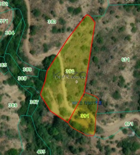 Large Field for Sale in Scenic Platres Area - 4