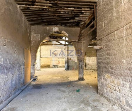 Spacious Historical Commercial Building for Sale in Katholiki Center - 4