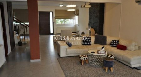 4 bedrooms House in Egkomi - 7