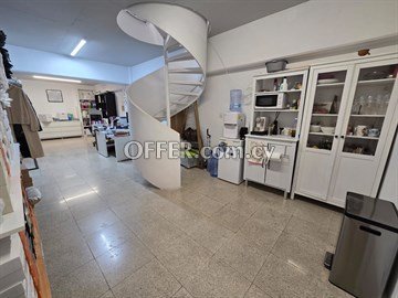 Shop Of 110 m2  In Prime Location In Makariou Area In Limassol - 3