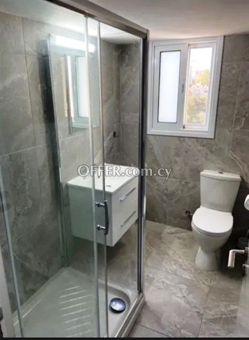  A Stylish And Fully Renovated 2 Bedroom Apartment In The Heart Of Nic - 4