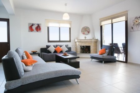 2 Bed Detached Villa for rent in Theletra, Paphos - 8