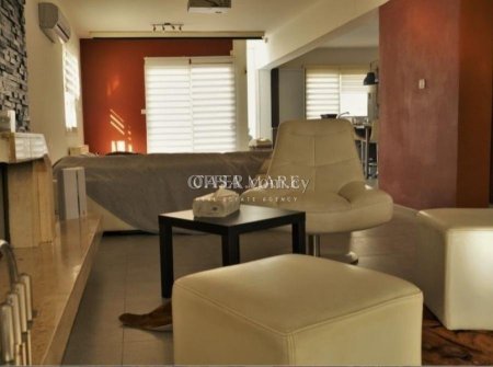 4 bedrooms House in Egkomi - 5