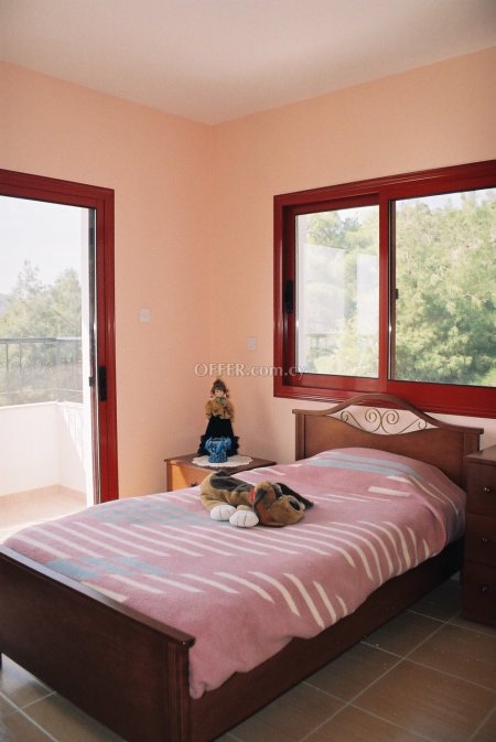 House (Semi detached) in Moniatis, Limassol for Sale - 7