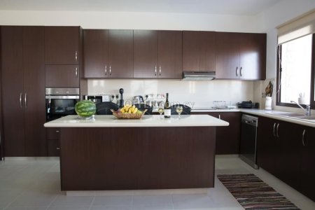 2 Bed Detached Villa for rent in Theletra, Paphos - 7