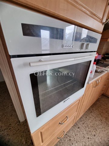 Spacious 3 Bedroom Apartment  In A Prime Area Of ​​Agios Antonios, Nic - 2