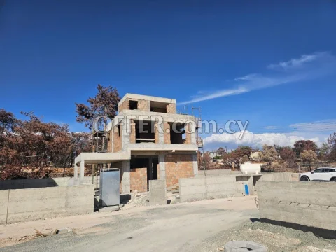 Detached corner 3 bedroom house with Swimming Pool in Souni - Main Photo