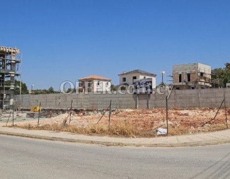 Detached corner 3 bedroom house with Swimming Pool in Souni - 4