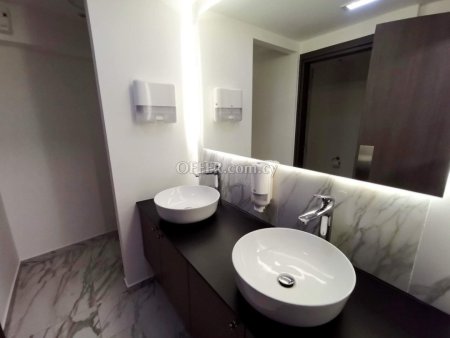 Commercial (Office) in Limassol Marina Area, Limassol for Sale - 5